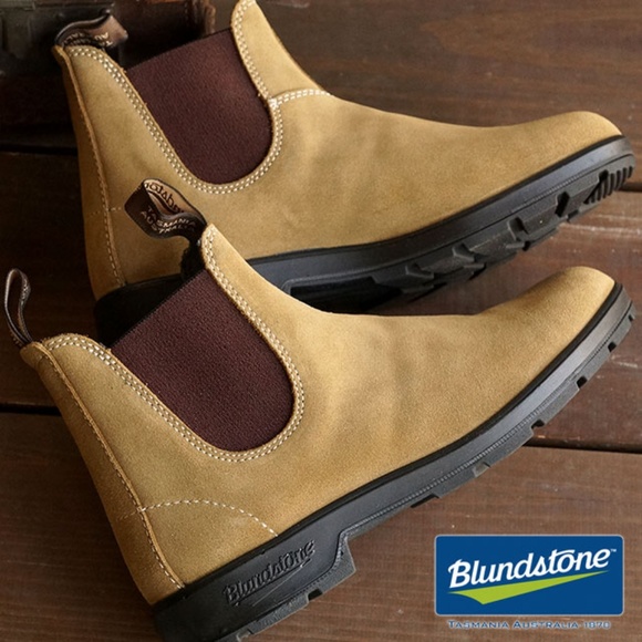Blundstone Shoes - NEW! Blundstone Sand Suede Boots Size 8.5